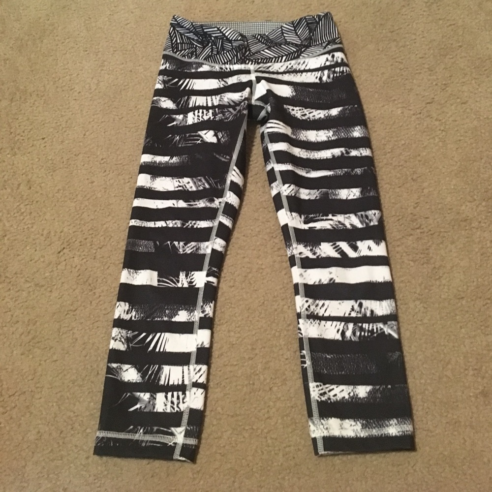 Lululemon cropped  leggings