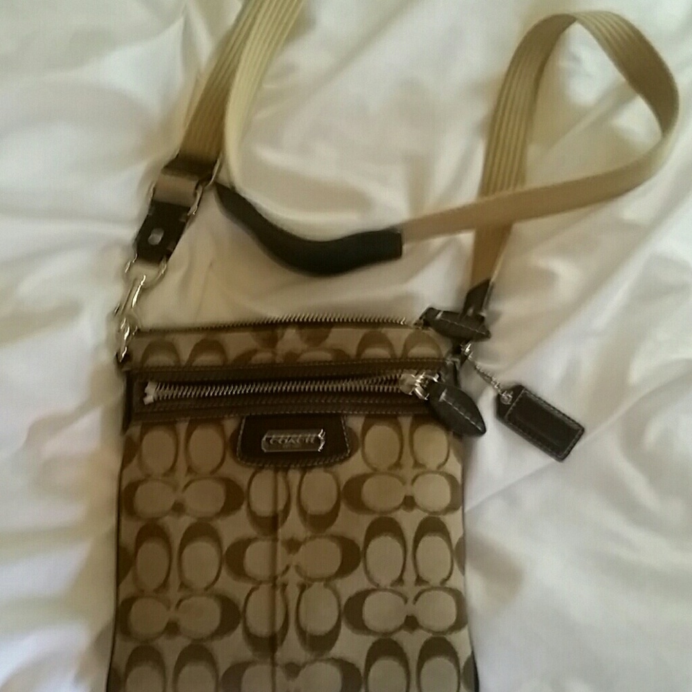 Coach crossover shoulderbag