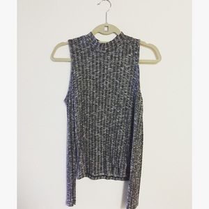 American Eagle - Cold shoulder long sleeve top