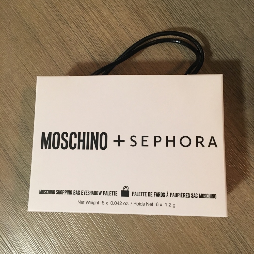 Sephora x Moschino Shopping Bag Eyeshadow Palette