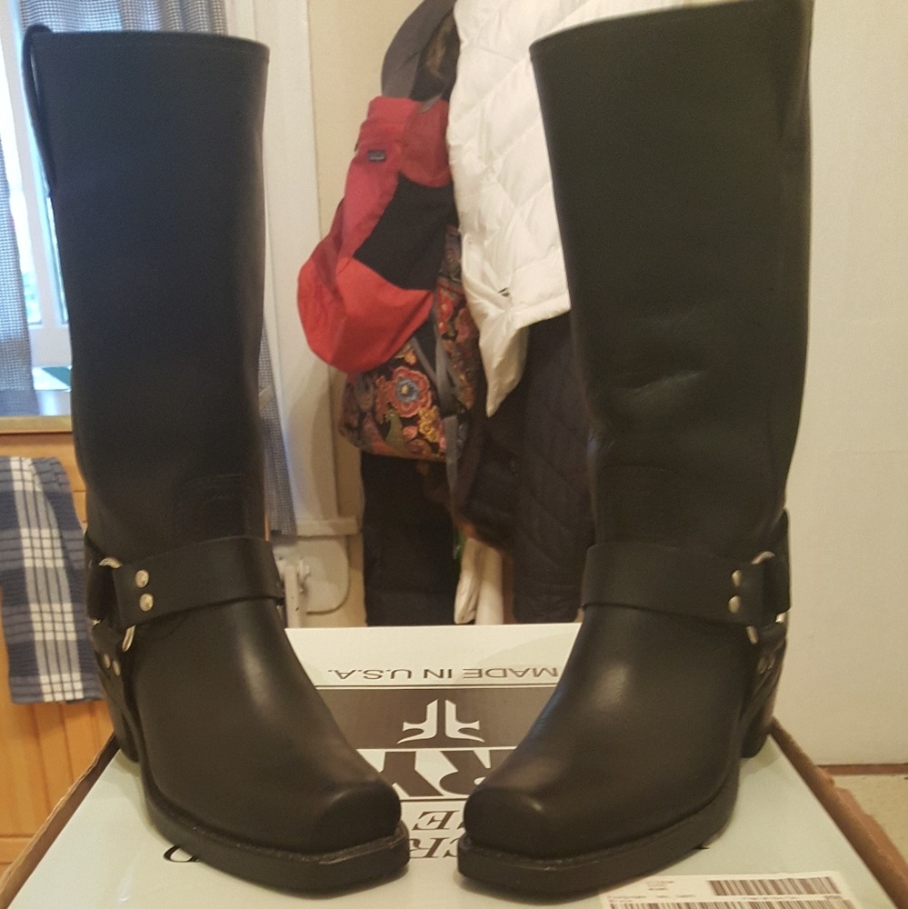 FRYE HARNESS 12R BOOTS
