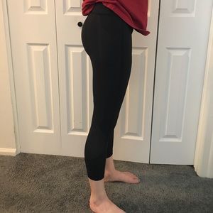 Size 6 Lulu Lemon high rise 7/8 leggings
