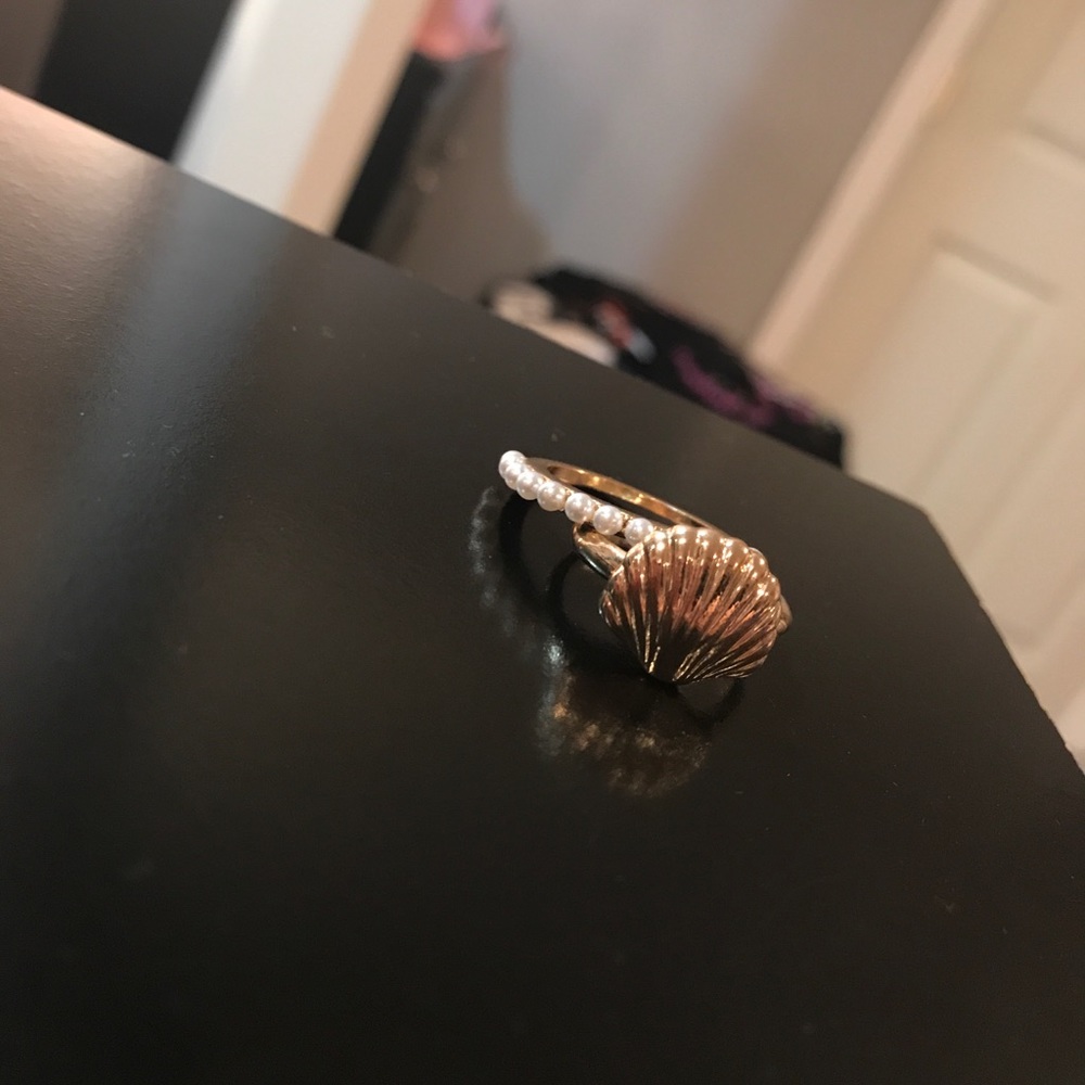 Set of rings
