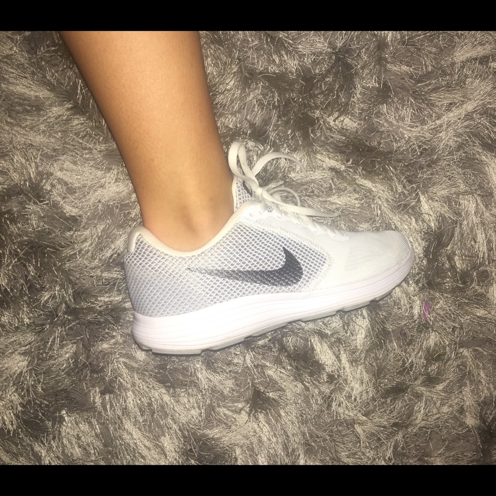 Nike Revolution 3