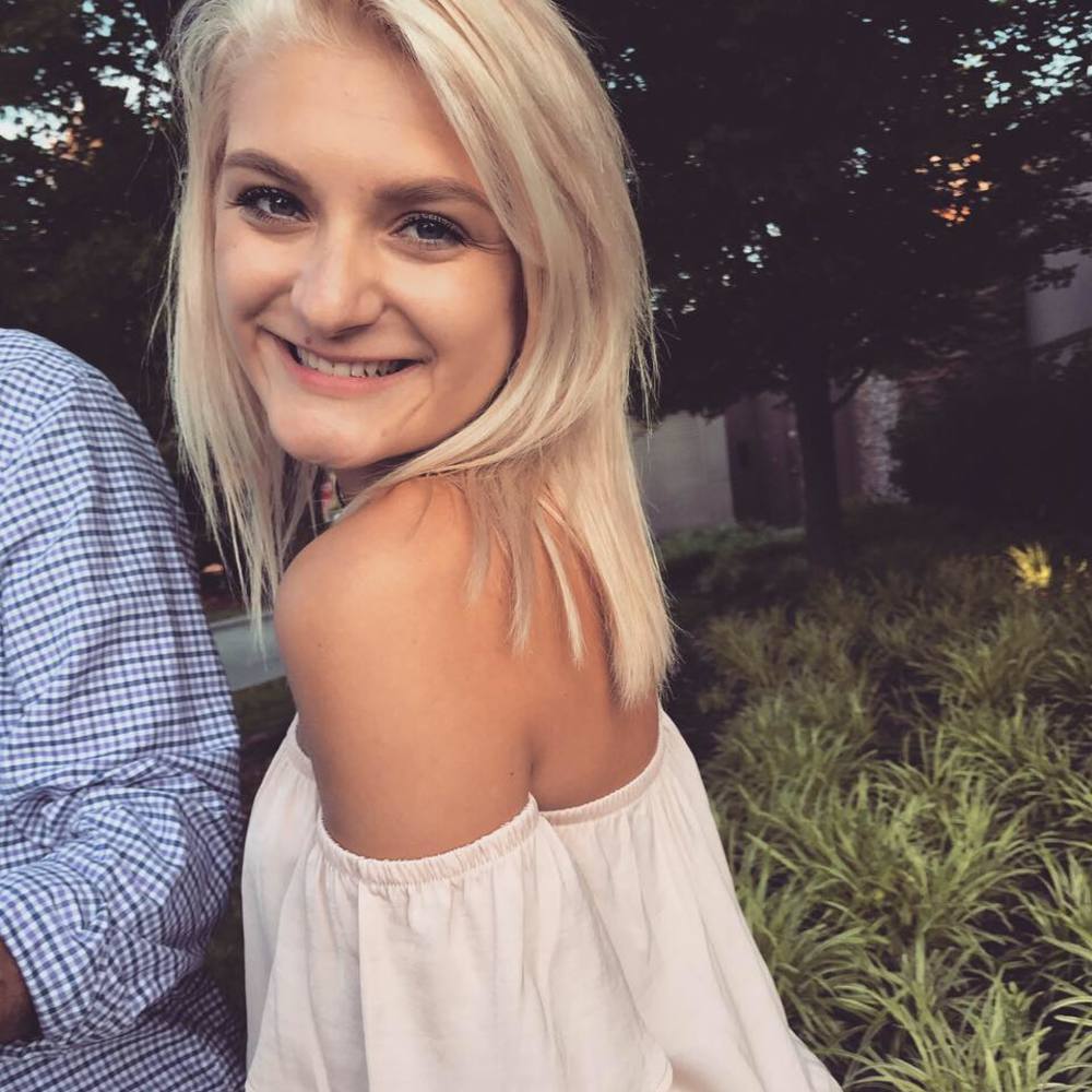 Meet your Posher, Chloe