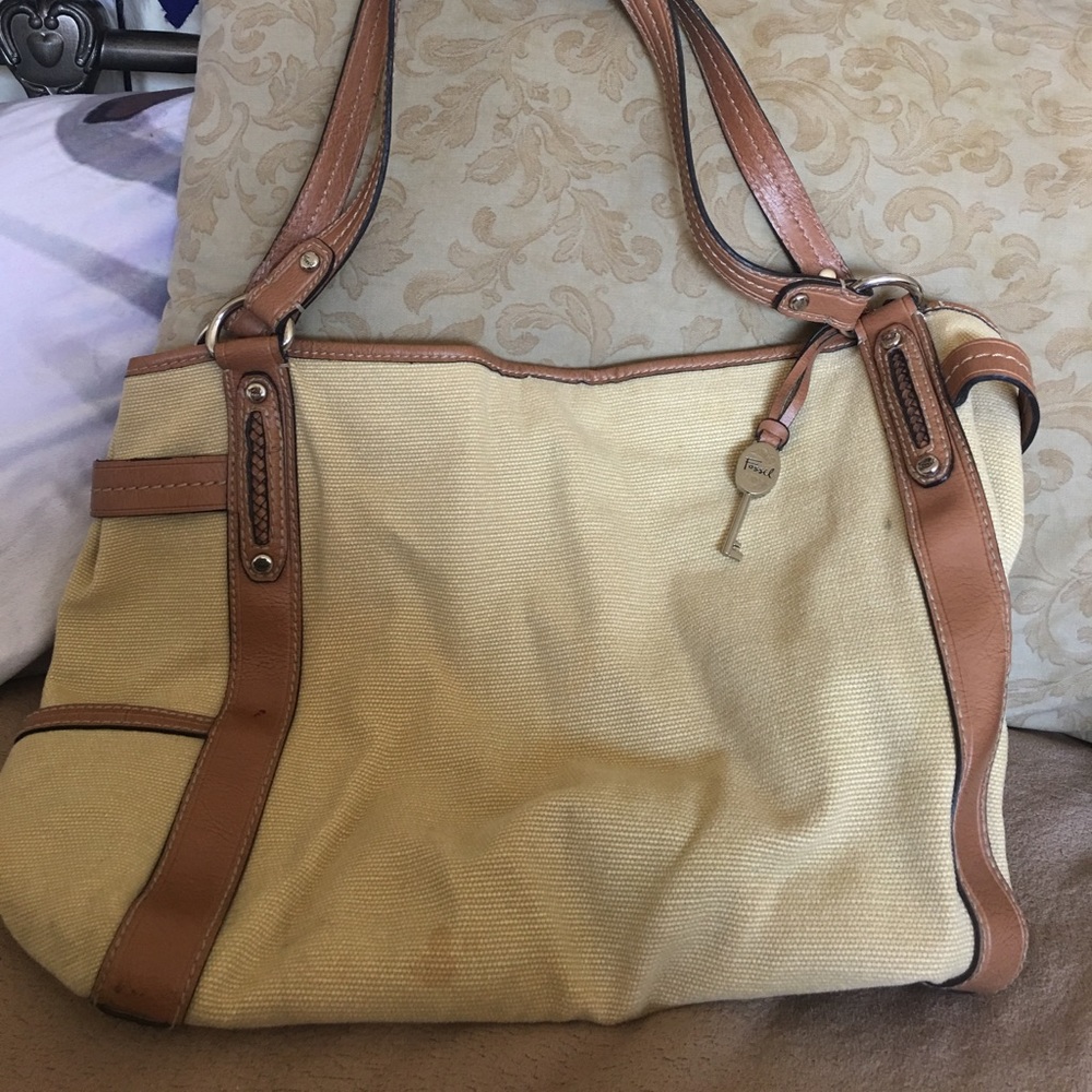 Fossil purse
