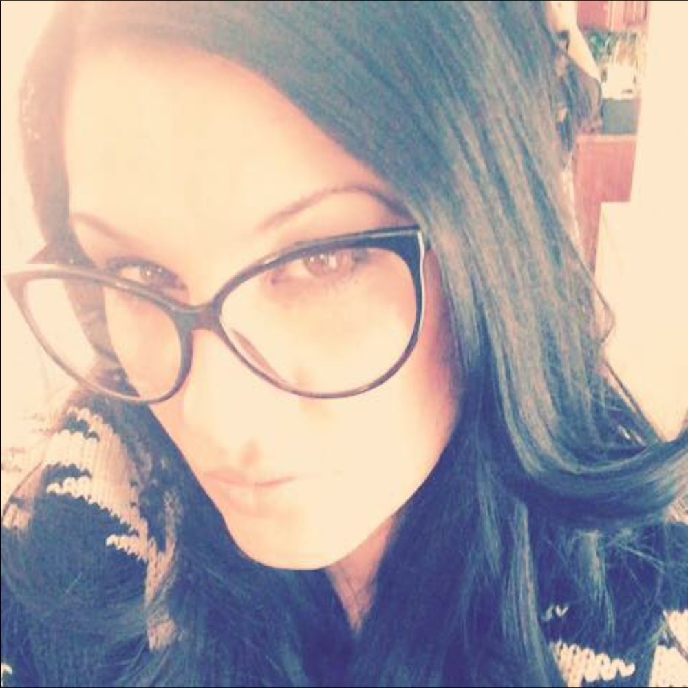 Meet your Posher, Aurelia