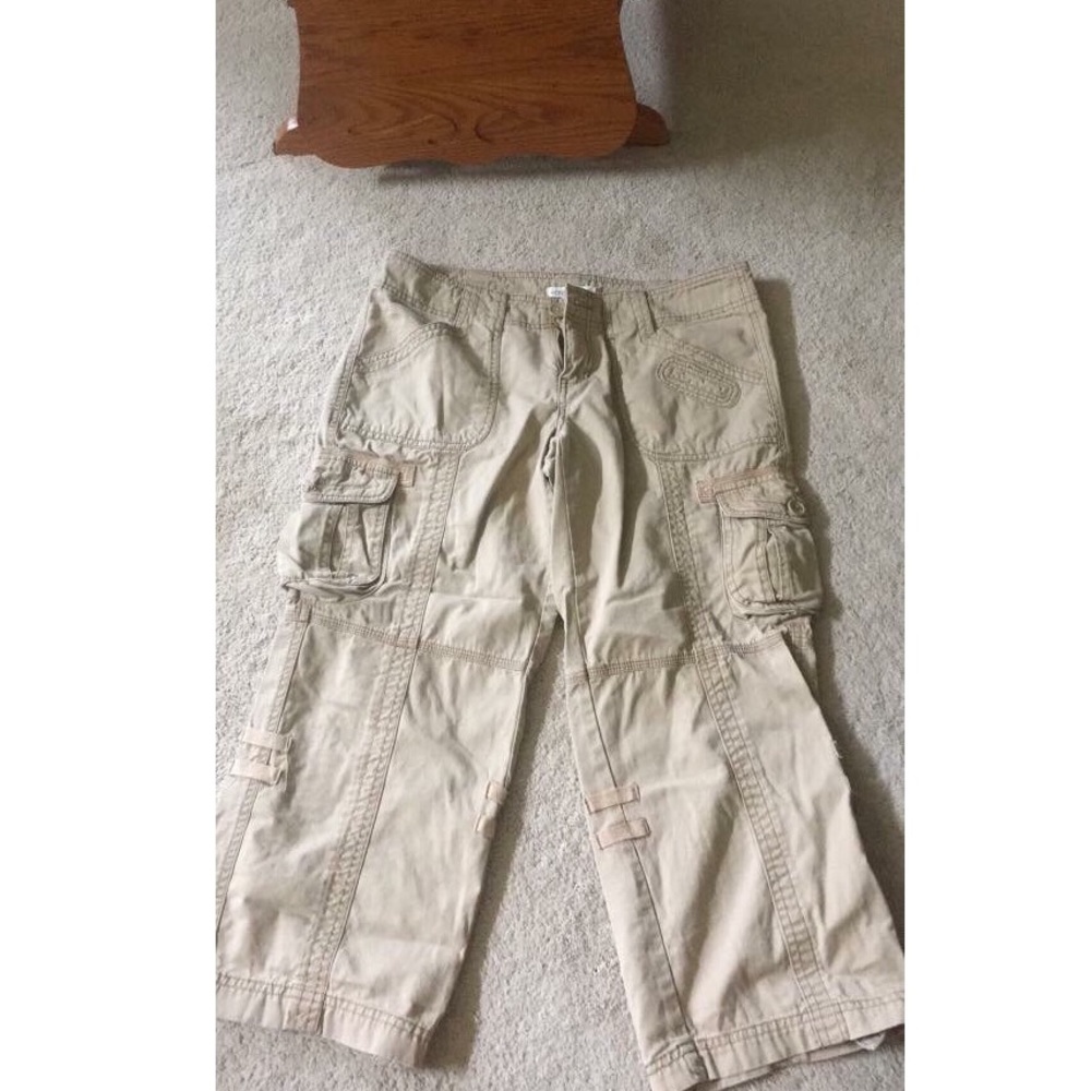 Aeropostale cargo capris