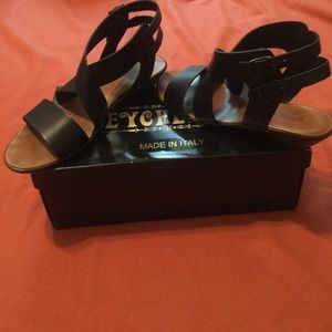Seychelles sandals size 6.5
