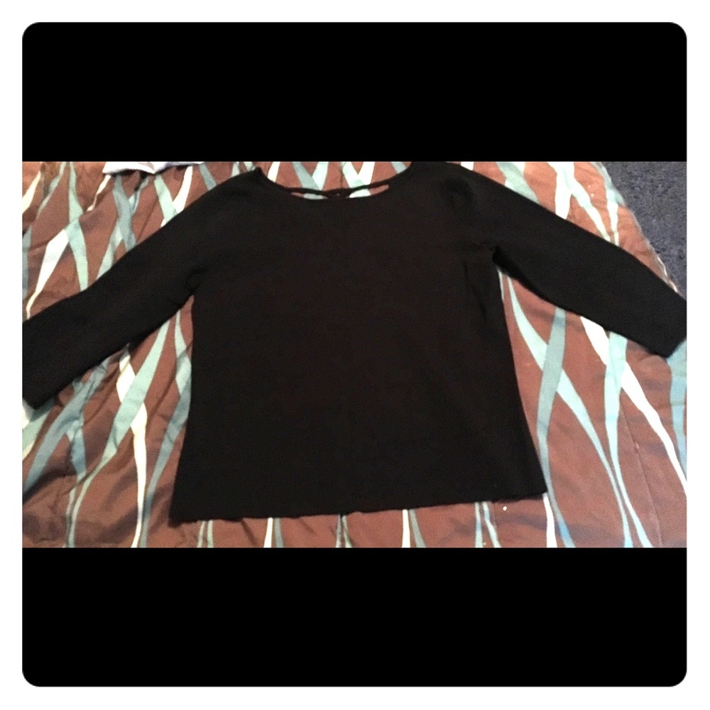 Quarter sleeve top