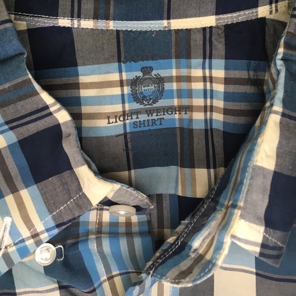 Light weight j.crew button down shirt - Picture 2 of 4