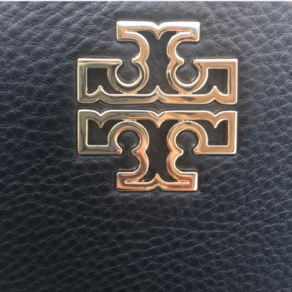 Tory Burch "britten large zip pouch" - Picture 2 of 7