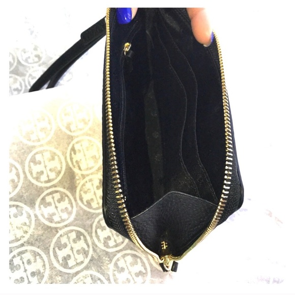 Tory Burch "britten large zip pouch" - Picture 5 of 7