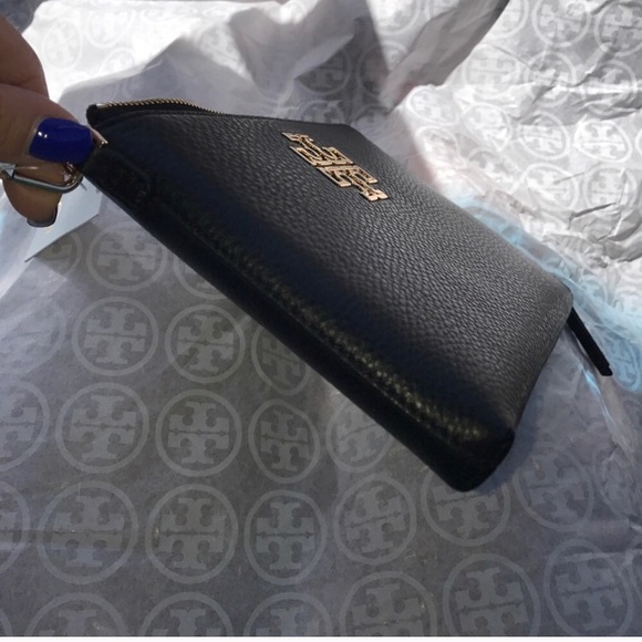 Tory Burch "britten large zip pouch" - Picture 7 of 7