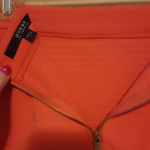 HOOOTTT GUESS coral skirt - Picture 3 of 4