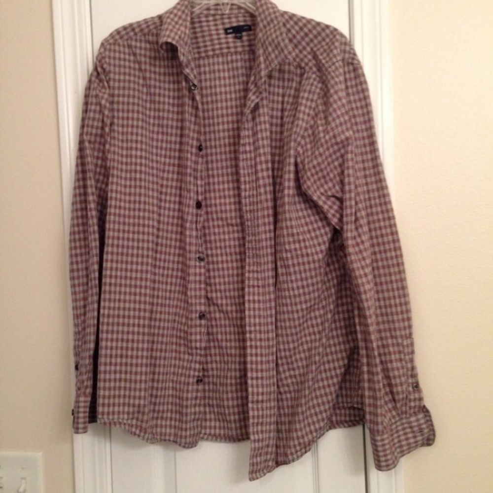 Gap Plaid Button-Up
