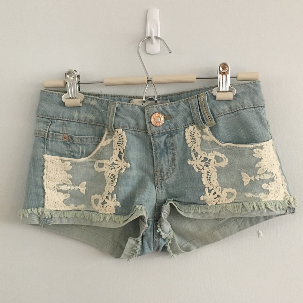 Jolt White Lace Detailed Jeans Shorts