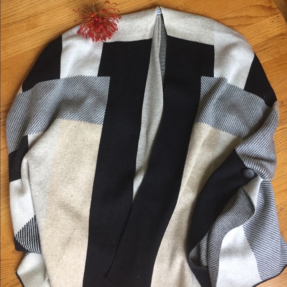 Sioni Sweaters - Viscose/wool/cashmere Poncho