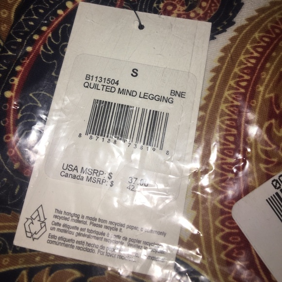 🆕Volcom Quilted Mind leggings - Picture 8 of 8