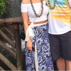 Maxi skirt with slits