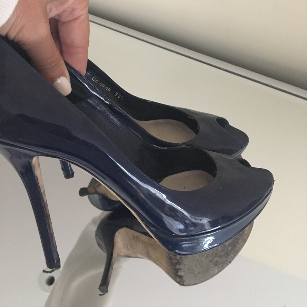 Shoes - Picture 3 of 3