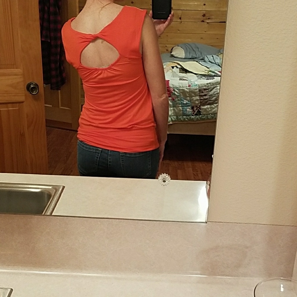 Top - Picture 4 of 4