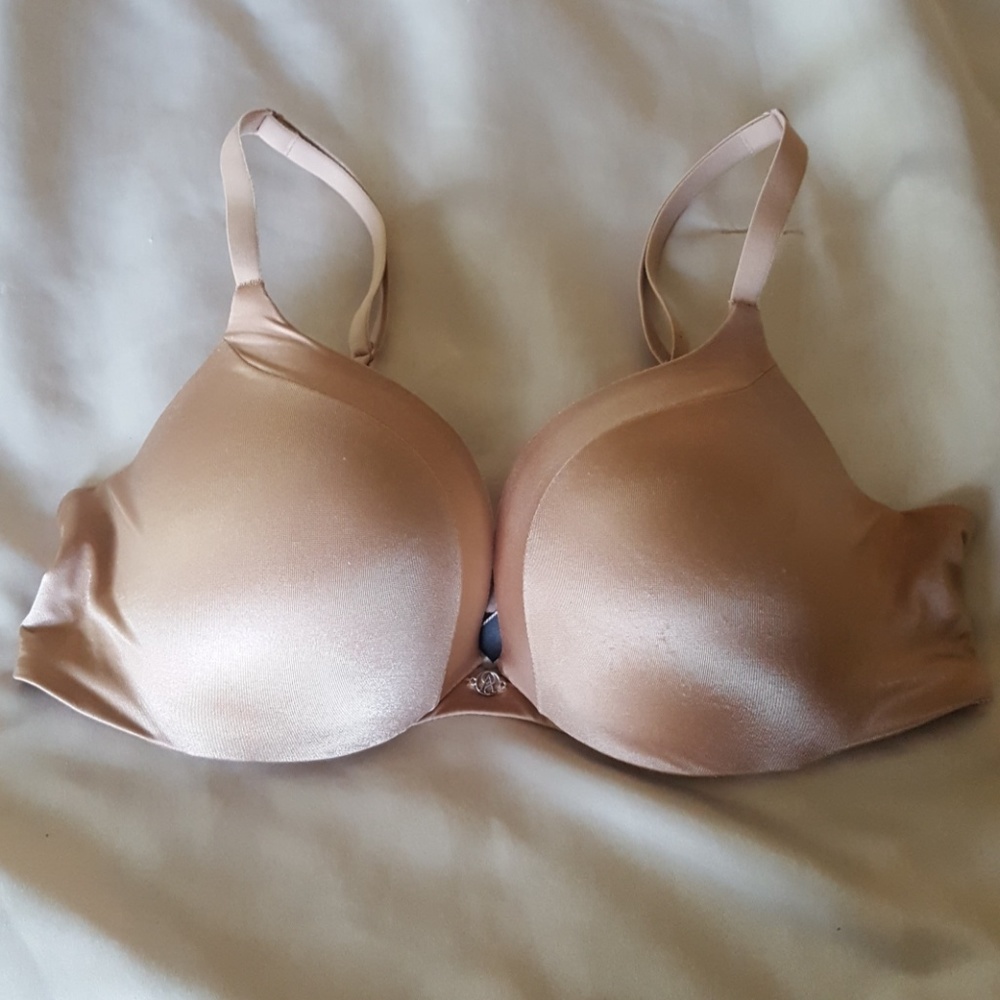 Victorias Secret Nude Push Up Bra