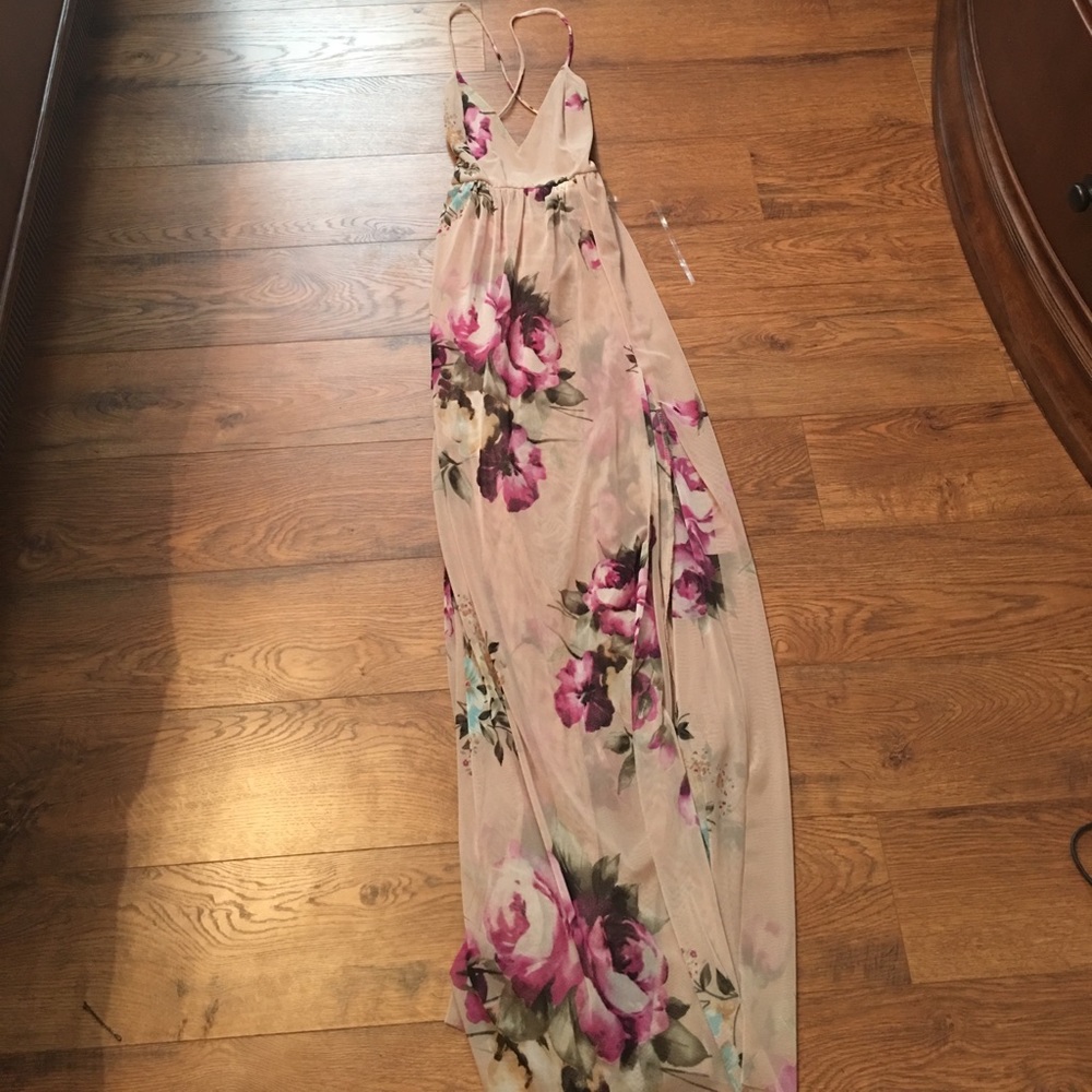 Maxi dress with tags