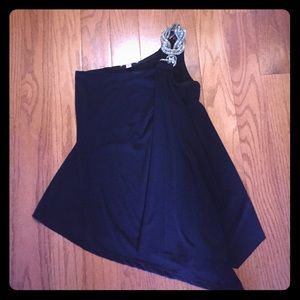 Romeo and Juliet black one shoulder shirt