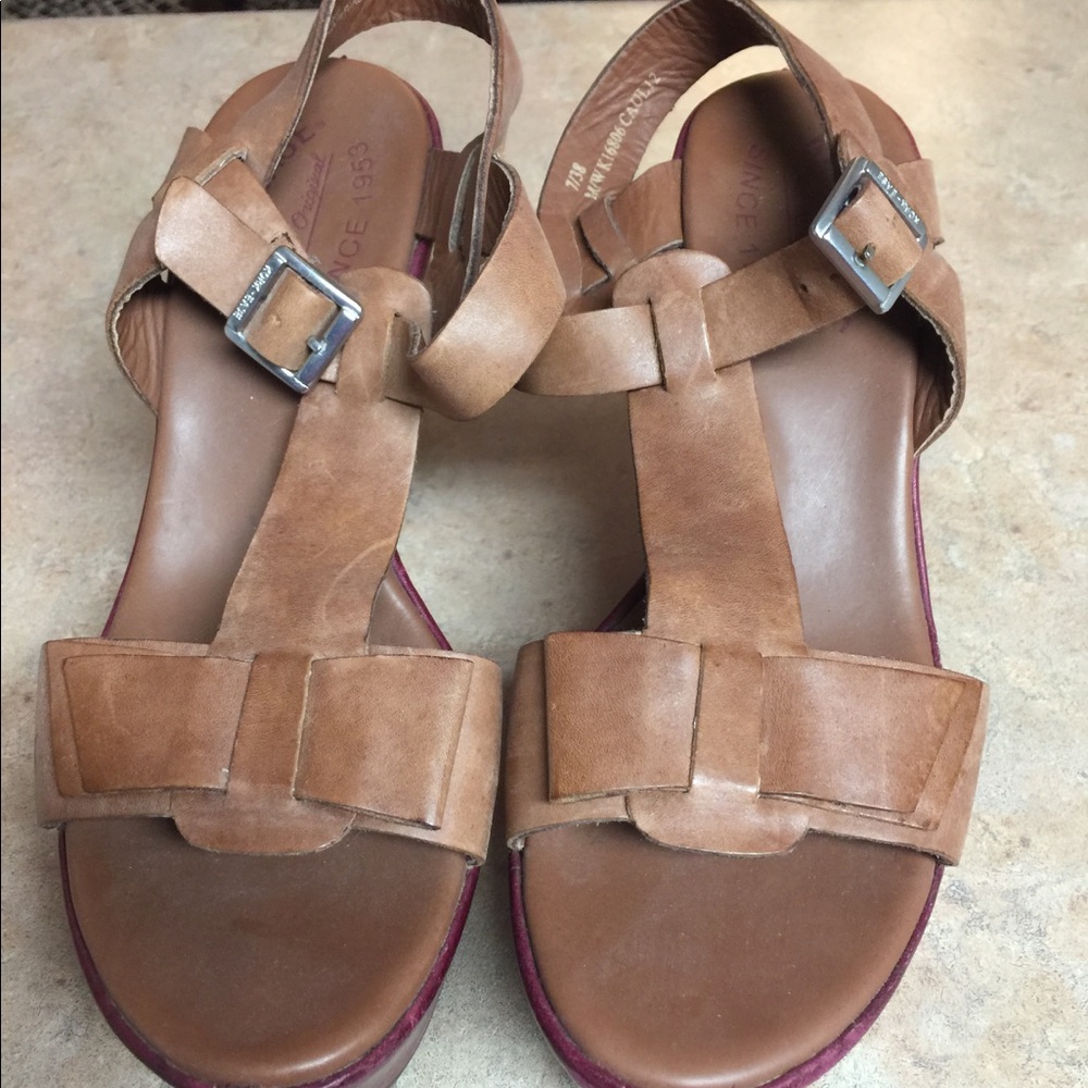 Kork Ease wedges size 7