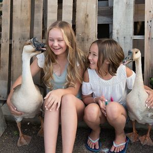 Meet your Posher, Whitney