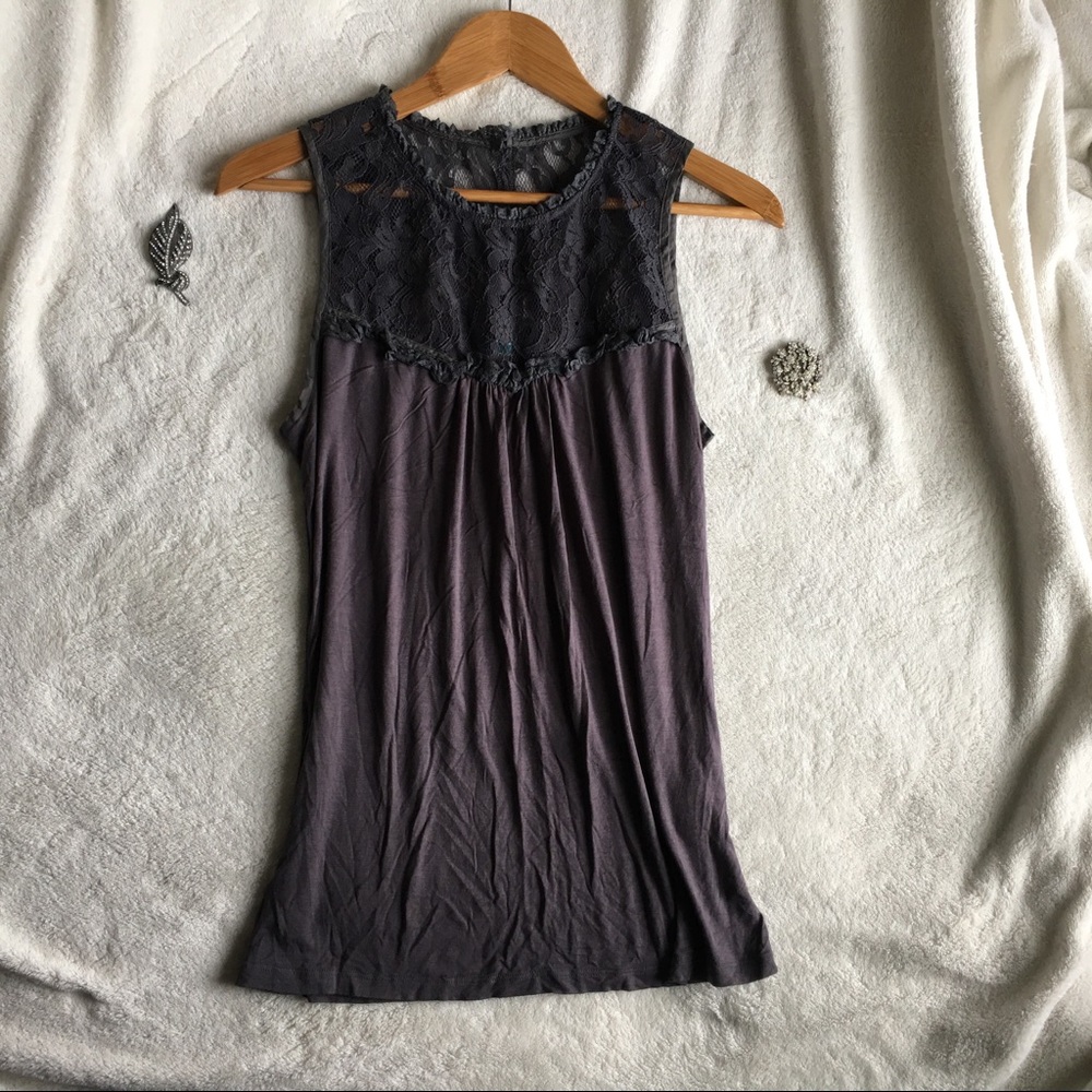 HP! {VELVET by GRAHAM & SPENCER}Silk Trim Lace Top