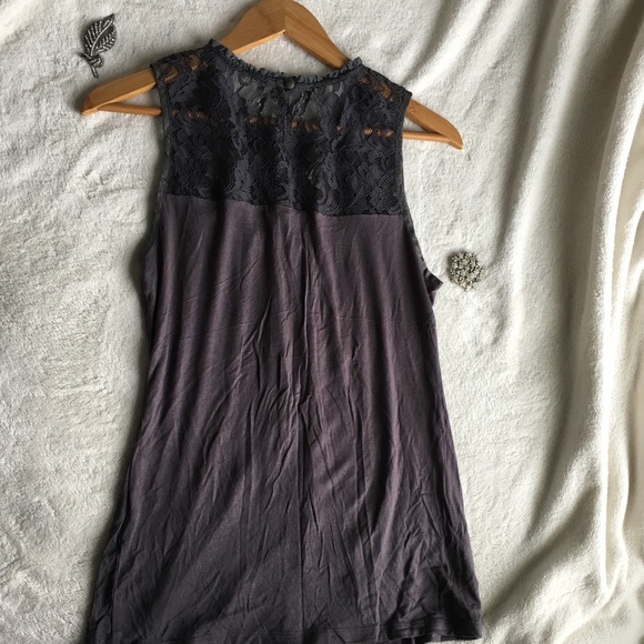 HP! {VELVET by GRAHAM & SPENCER}Silk Trim Lace Top - Picture 6 of 8