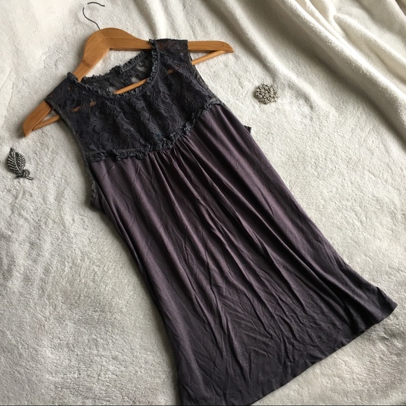 HP! {VELVET by GRAHAM & SPENCER}Silk Trim Lace Top - Picture 8 of 8