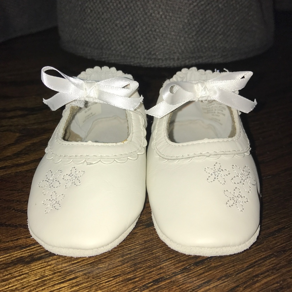 Robeez Infant White Shoes