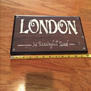 LONDON Sign (solid wood like material)