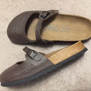 Pebble Leather Mule/Mary Jane Style Birkis