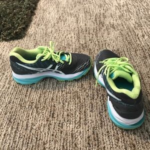 Ladies Asics Size 5.5