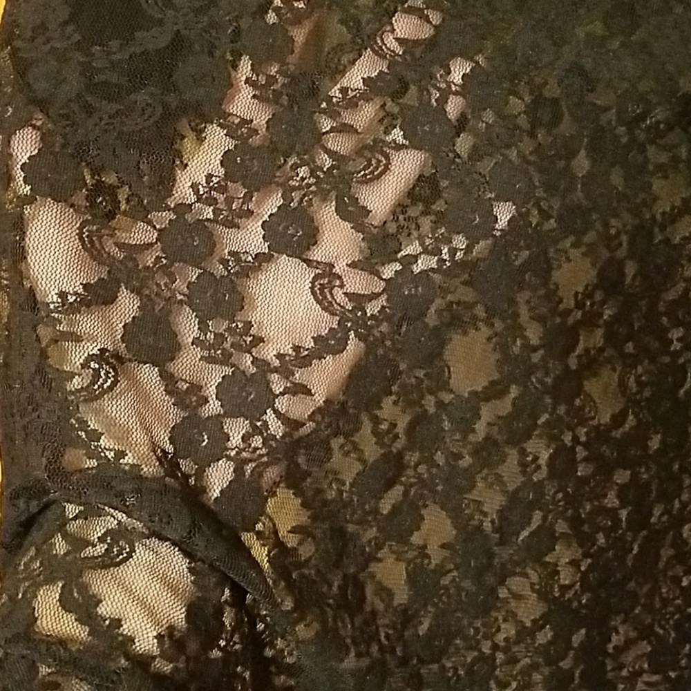 Top - Picture 2 of 3