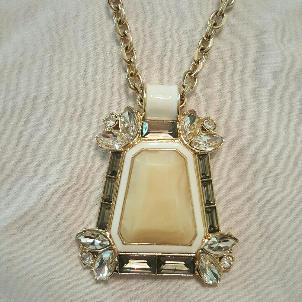 Ann Taylor necklace