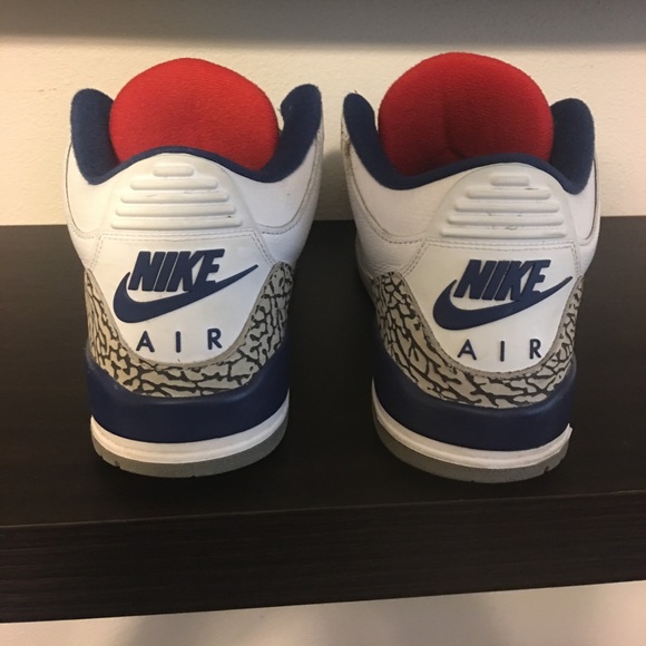 Jordan 3s - Picture 2 of 4