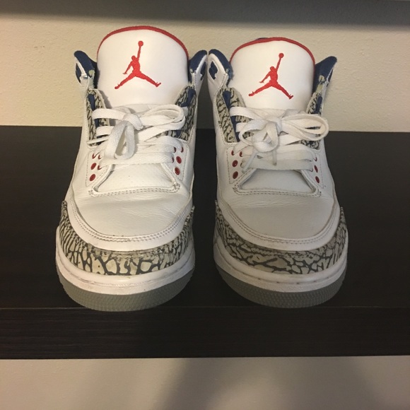 Jordan 3s - Picture 4 of 4