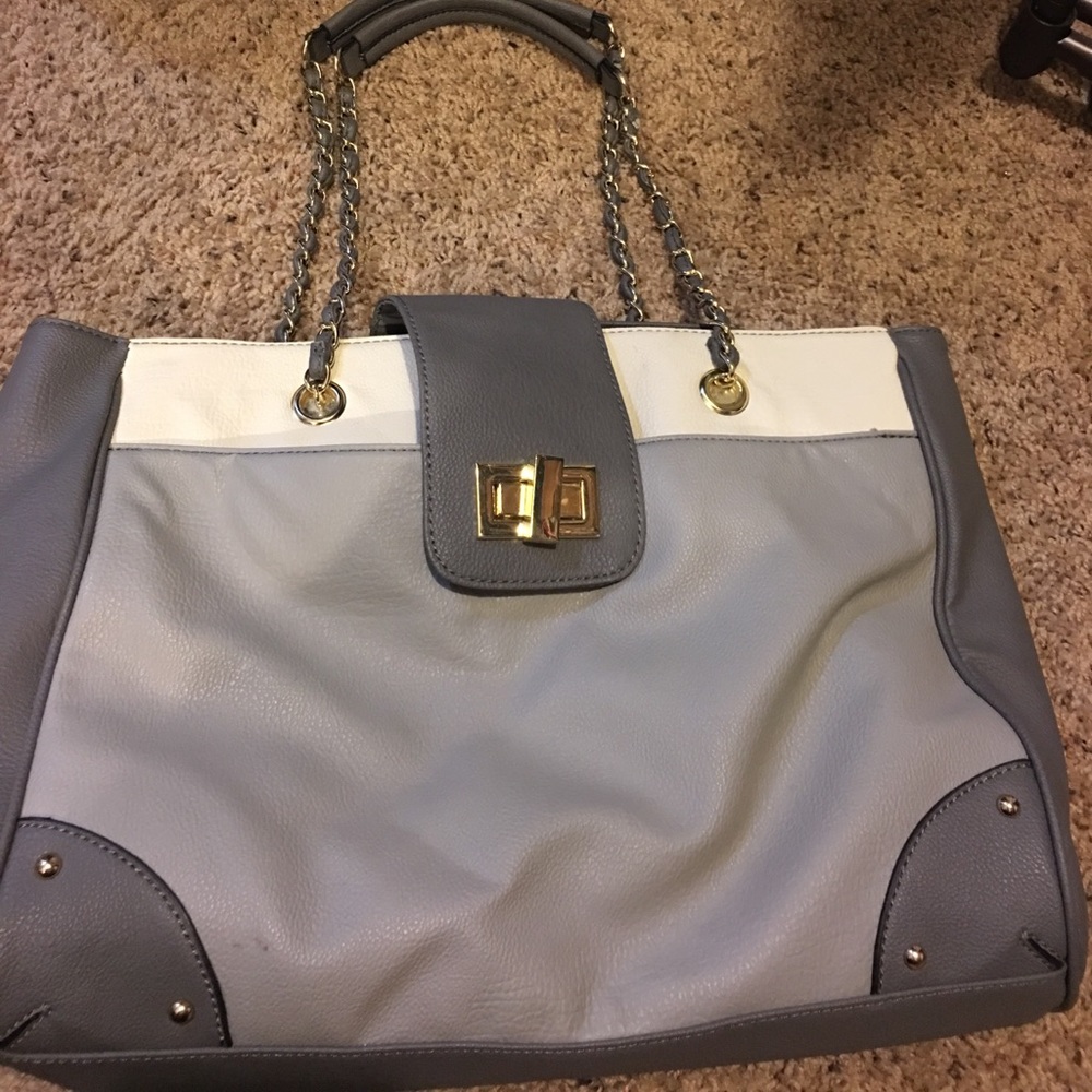 Like new leather purse