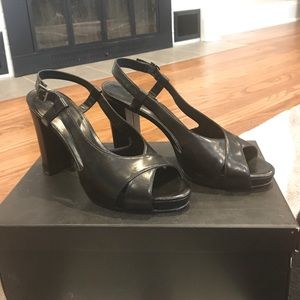 Banana Republic║black sandals