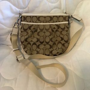 Coach Cross-Body Signature purse