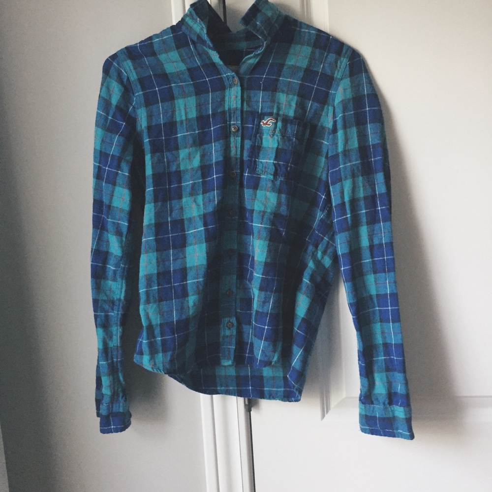 💰Blue plaid button up shirt - Picture 1 of 7