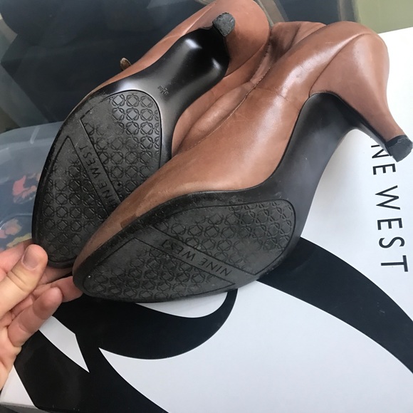Brown Nine West heels - Picture 2 of 7