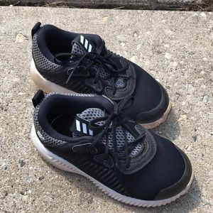 Adidas sz9 toddler boy's sneakers