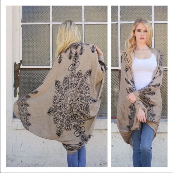 K I M O N O - Picture 2 of 5