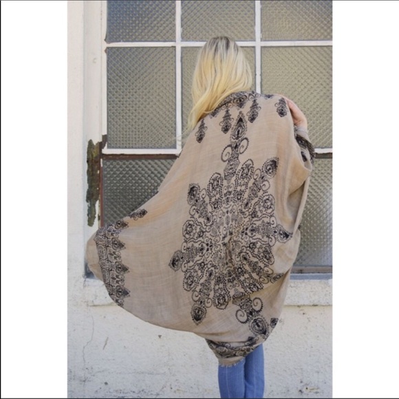 K I M O N O - Picture 3 of 5